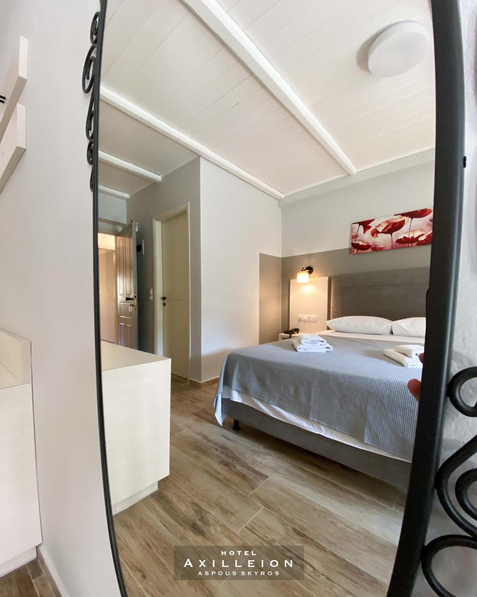 Achilleion Hotel Скирос Экстерьер фото