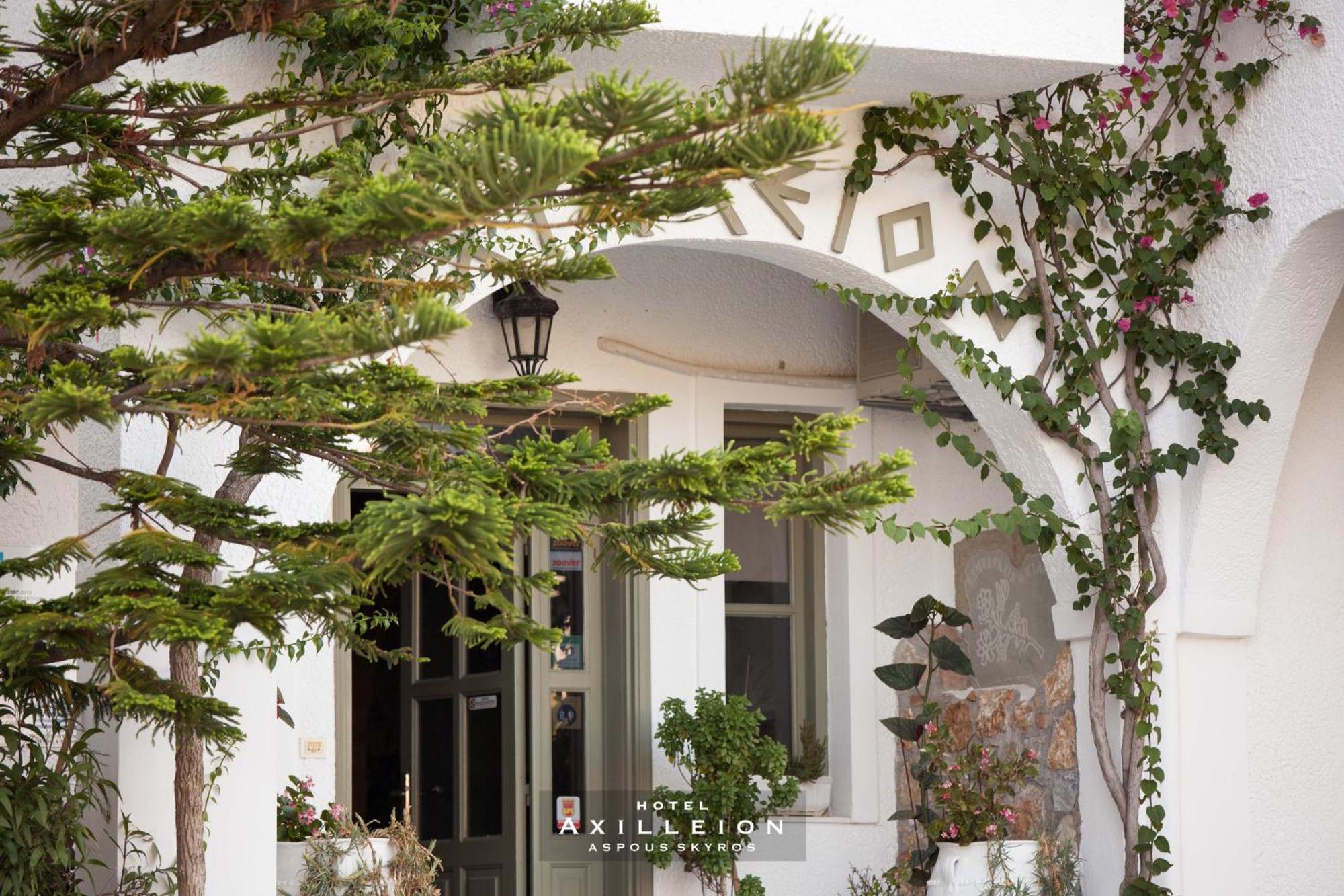 Achilleion Hotel Скирос Экстерьер фото