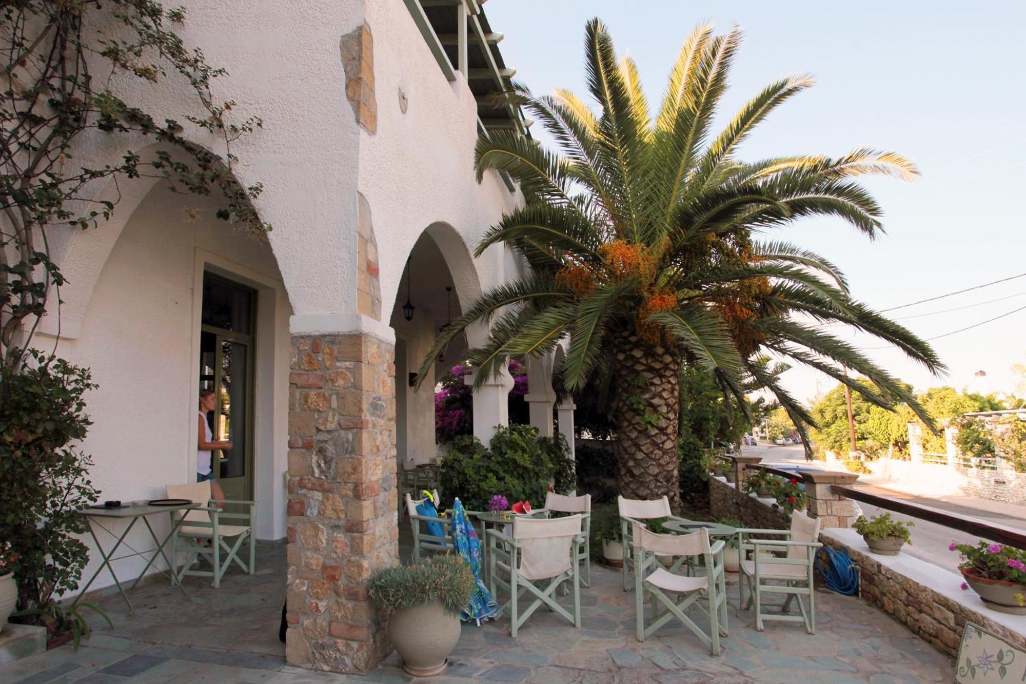 Achilleion Hotel Скирос Экстерьер фото